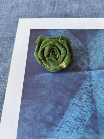 Handmade-rose-brooch-small-green
